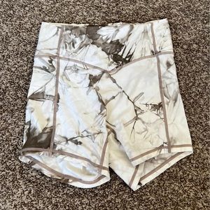 Balance Athletica Vitality Oasis Shorts XS